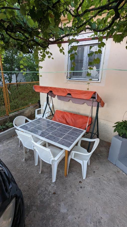 Private Guest-House Gutic Hotel Sutomore Exterior photo